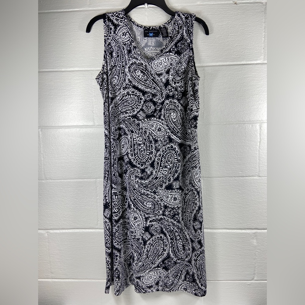 New Additions Maternity Sleeveless Black and White Dress